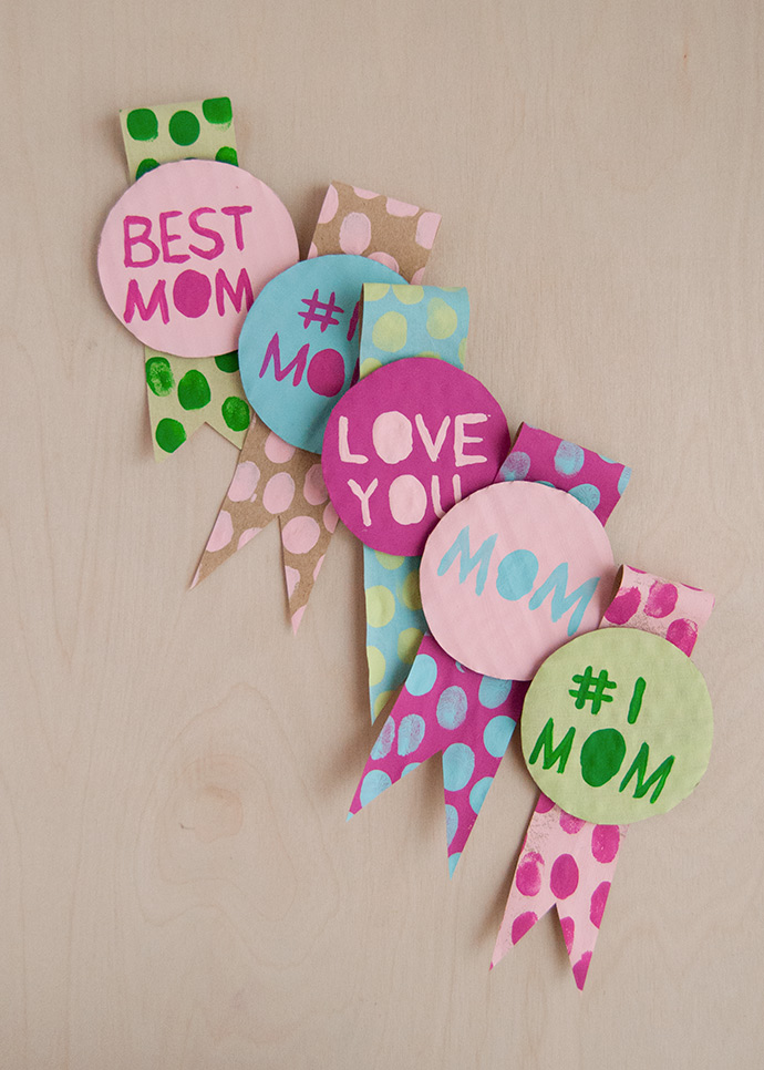 Fingerprint Art Mother's Day Badges