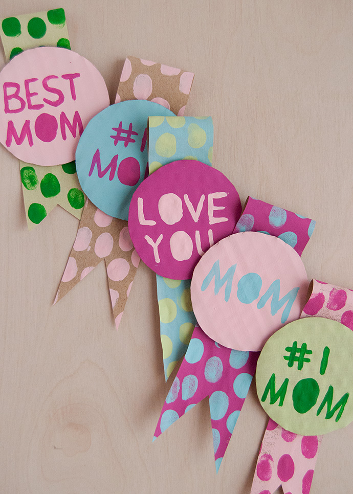 Fingerprint Art Mother's Day Badges