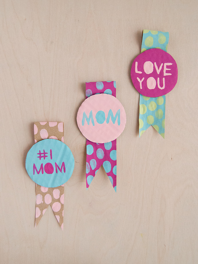 Fingerprint Art Mother's Day Badges