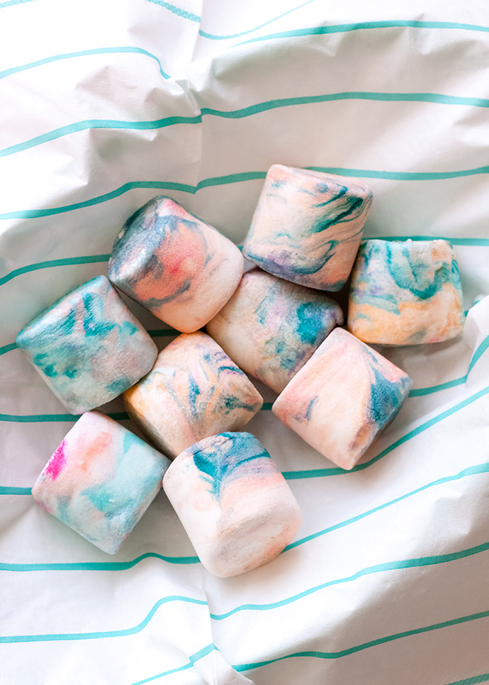 DIY Marbled Store-Bought Marshmallows