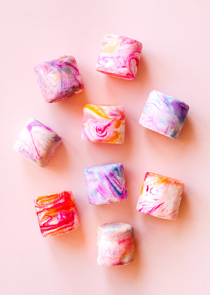 DIY Marbled Store-Bought Marshmallows
