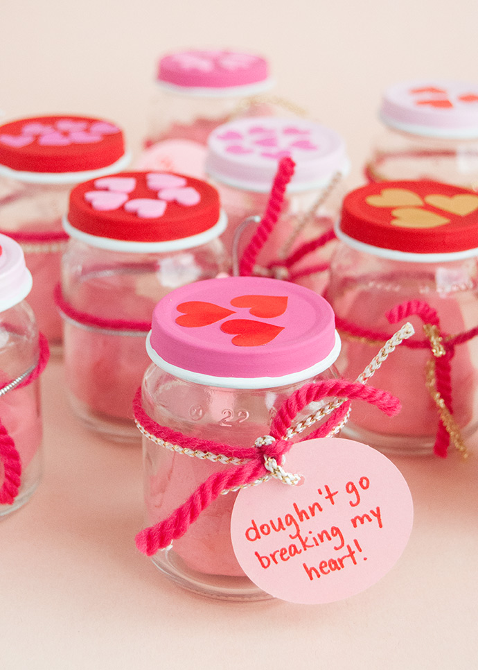 20 Homemade Valentine Gifts For Under $1 - Playtivities